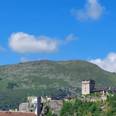 Moderne Et Equipe Centre Apartamento Lourdes