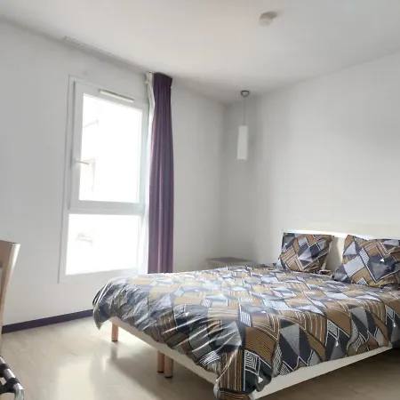 Moderne Et Equipe Centre Lägenhet Lourdes